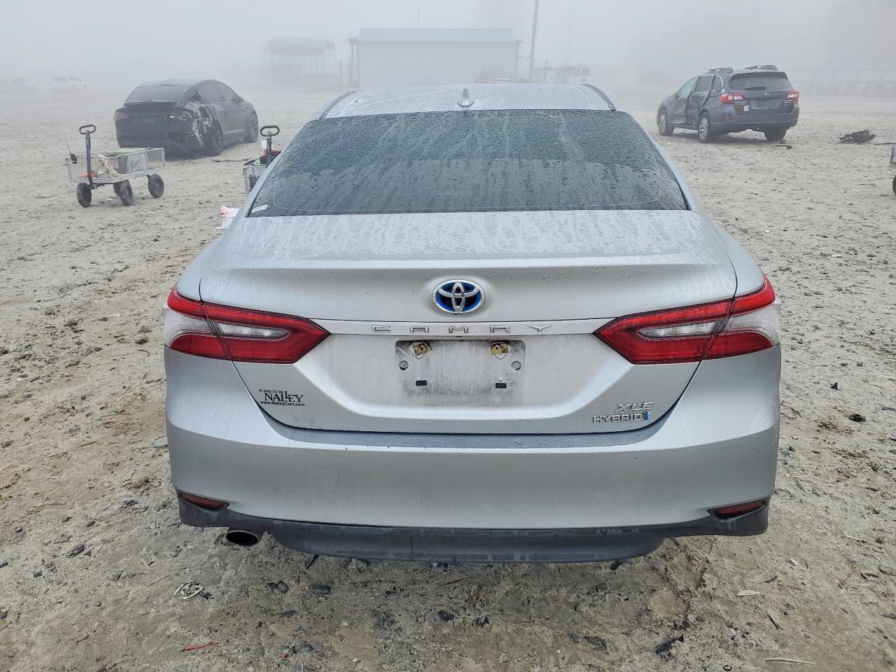 2021 TOYOTA CAMRY XLE photo 6
