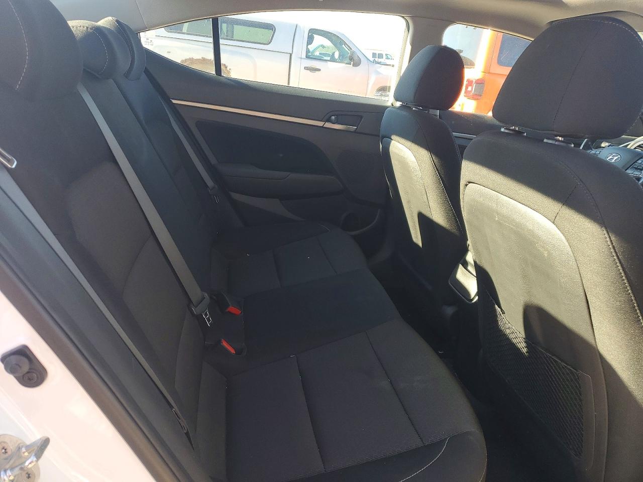 2017 HYUNDAI ELANTRA SE photo 10