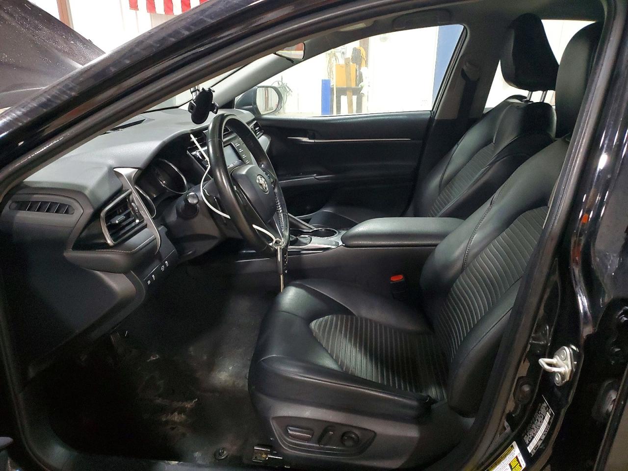 2020 TOYOTA CAMRY SE photo 7