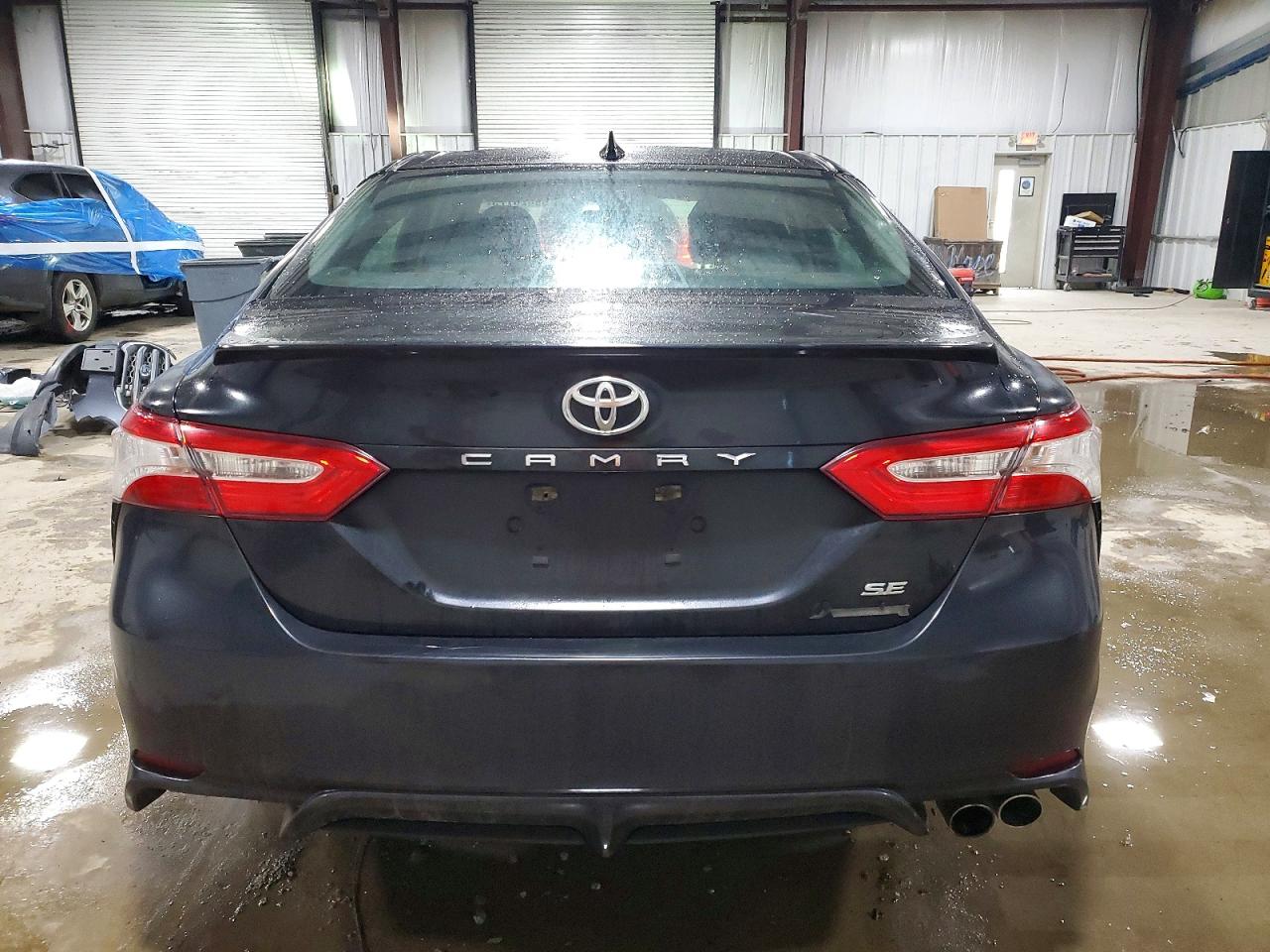2020 TOYOTA CAMRY SE photo 6