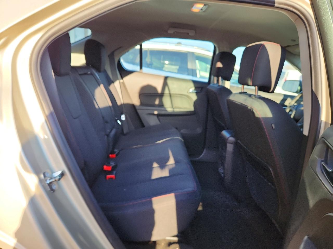 2015 CHEVROLET EQUINOX LS photo 11