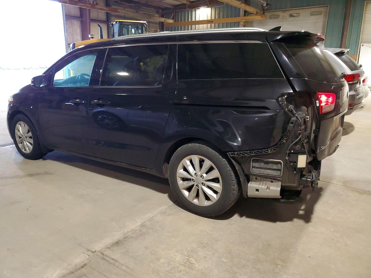 2017 KIA SEDONA EX photo 2
