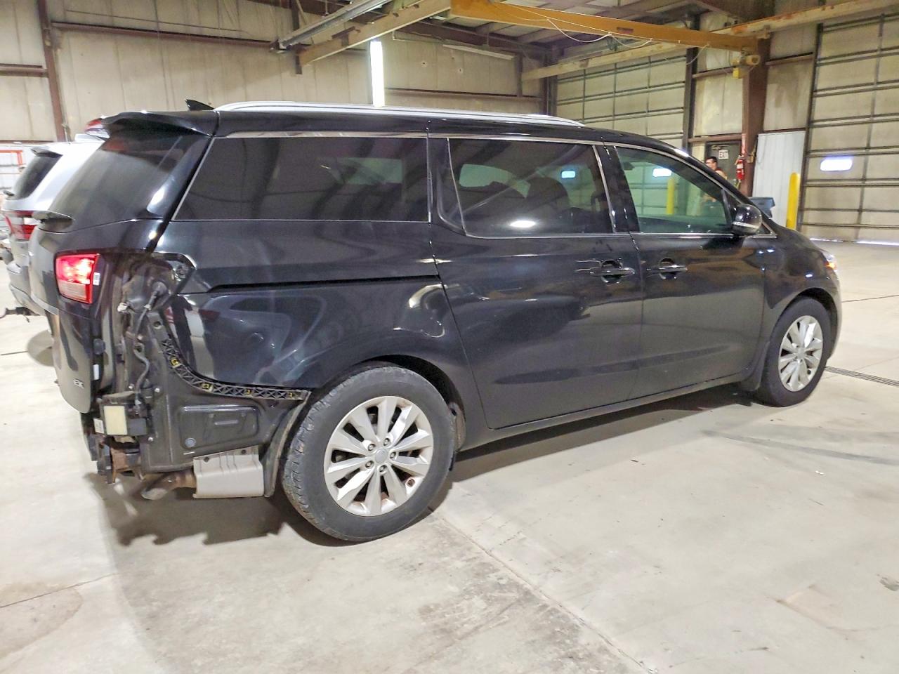 2017 KIA SEDONA EX photo 3
