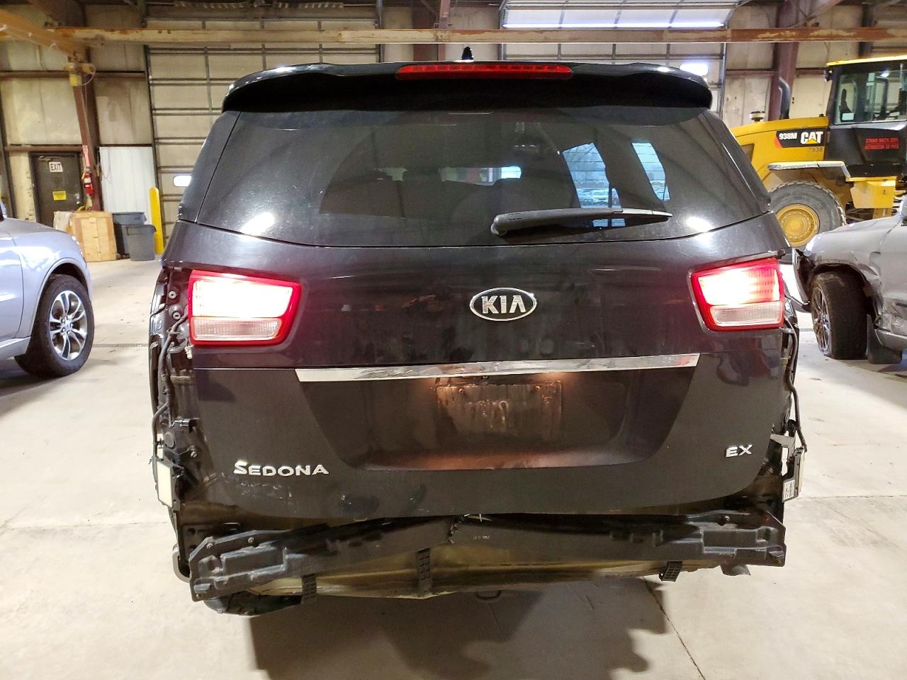 2017 KIA SEDONA EX photo 6