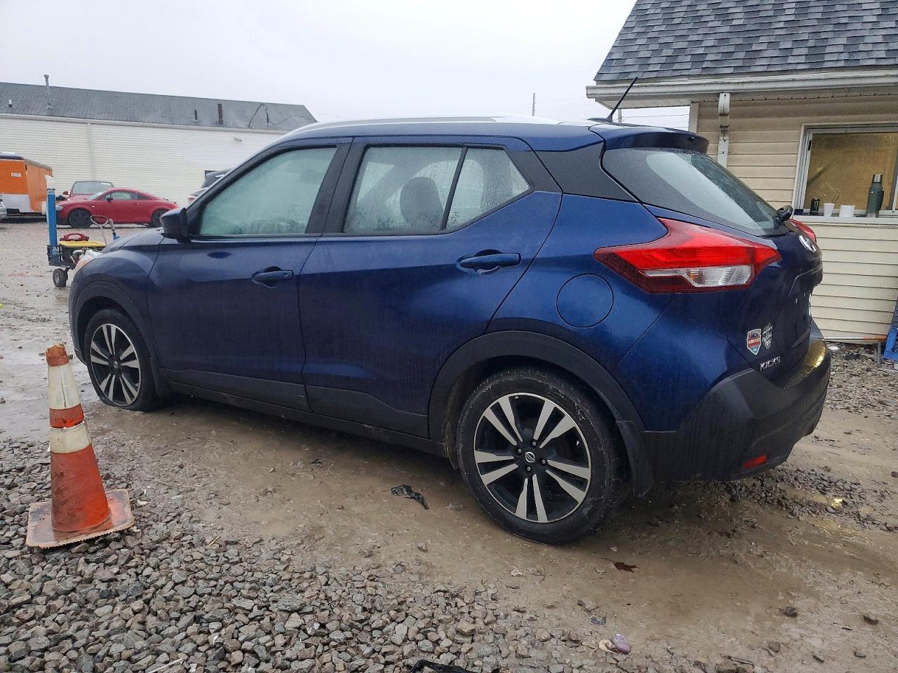 2019 NISSAN KICKS S photo 2