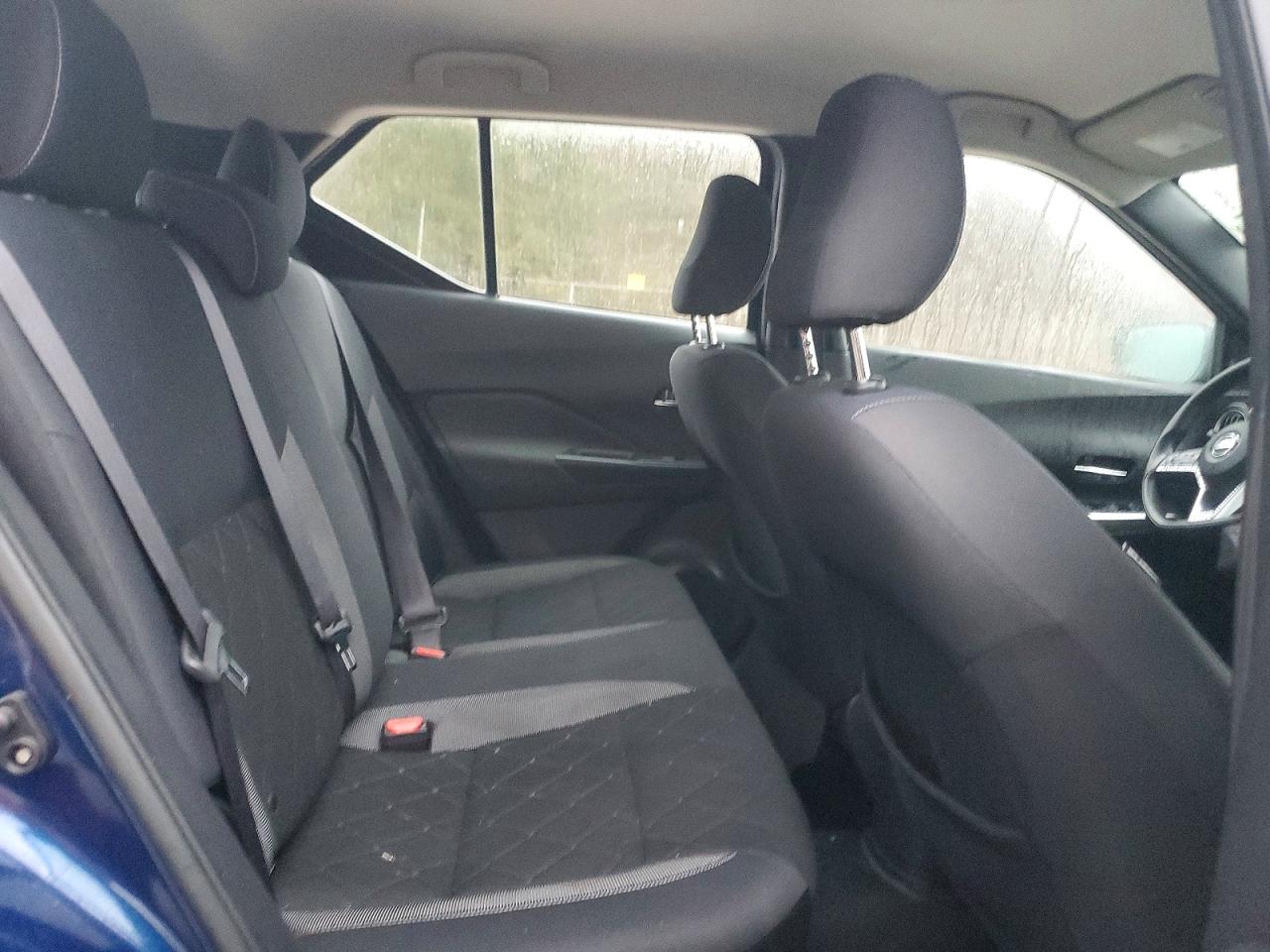 2019 NISSAN KICKS S photo 11