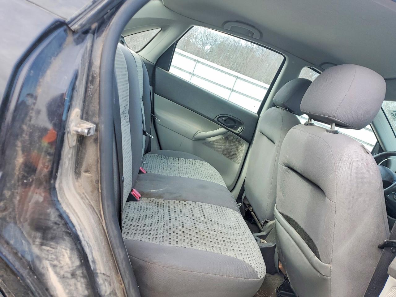 2007 FORD FOCUS ZX4 photo 19
