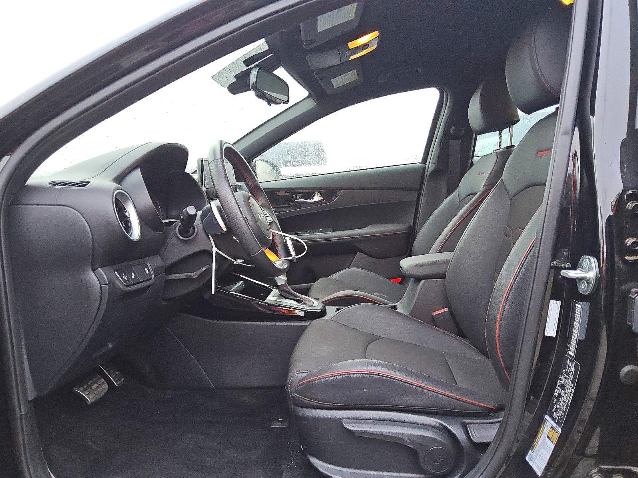 2024 KIA FORTE GT photo 13