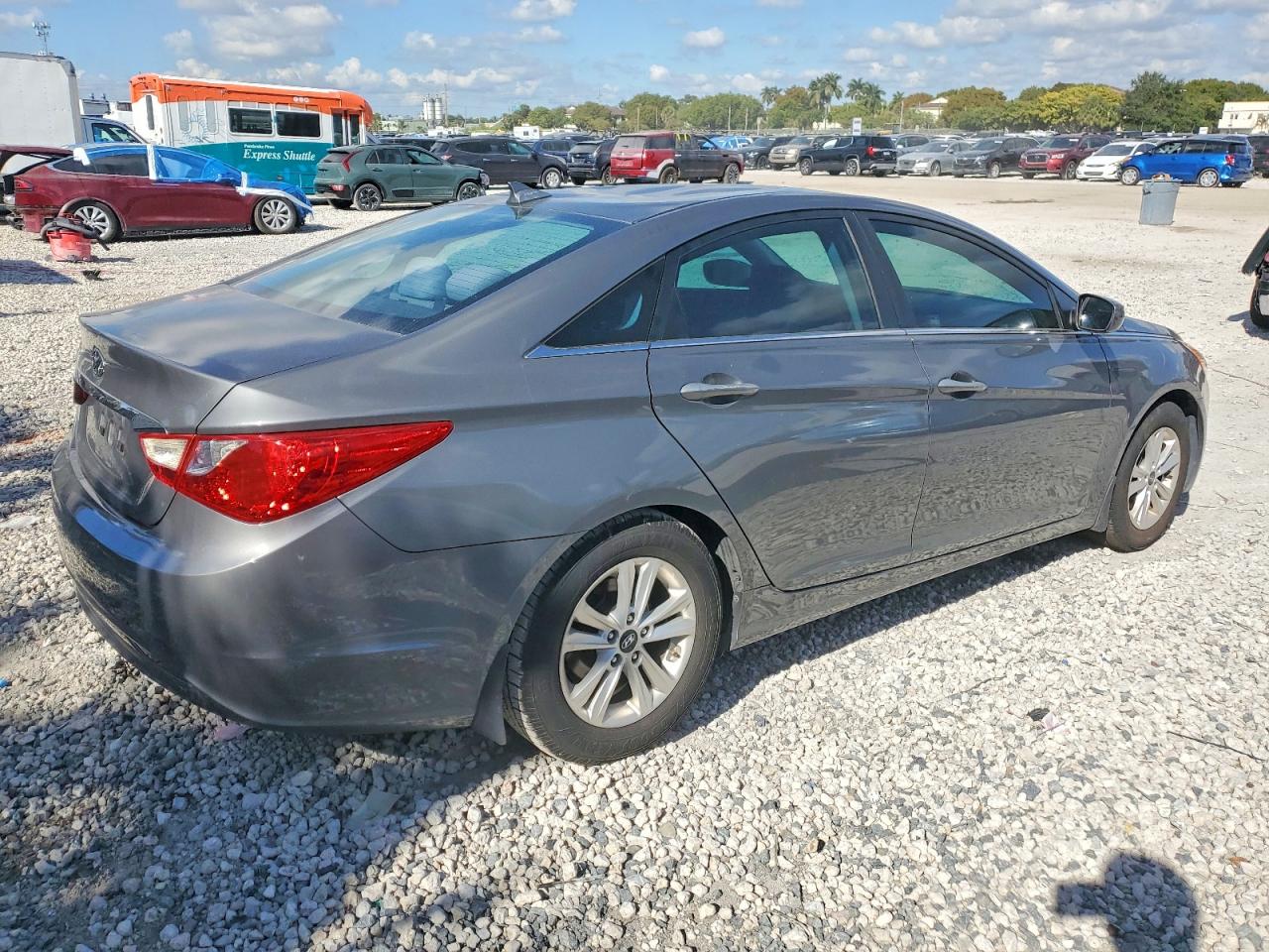 2013 HYUNDAI SONATA GLS photo 3