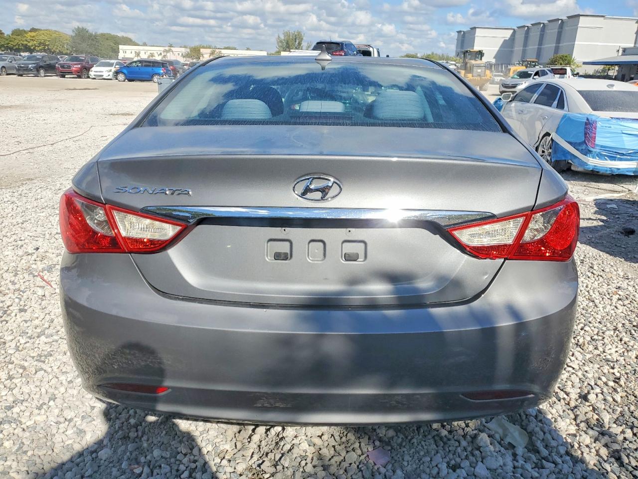 2013 HYUNDAI SONATA GLS photo 6