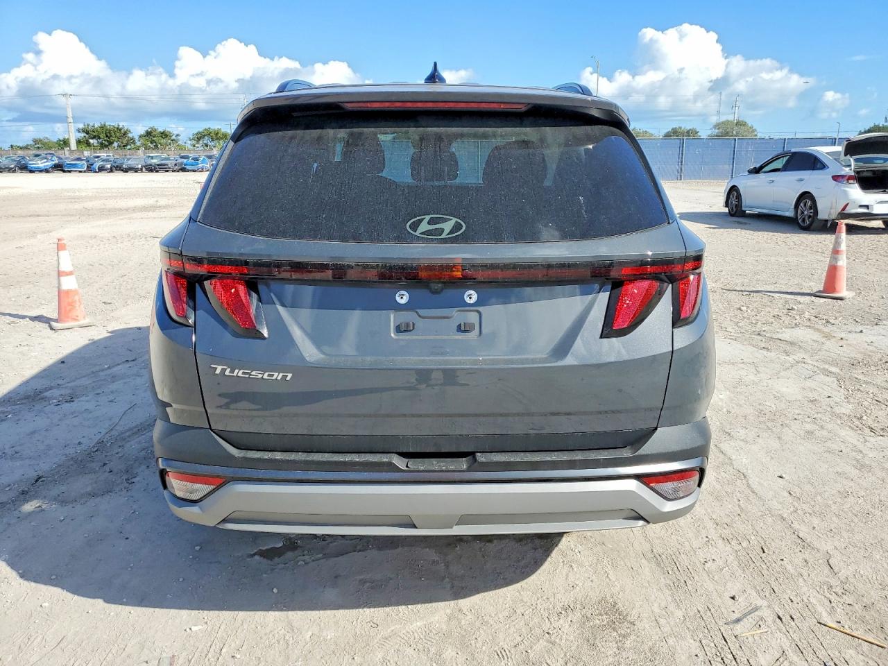 2025 HYUNDAI TUCSON SEL photo 6