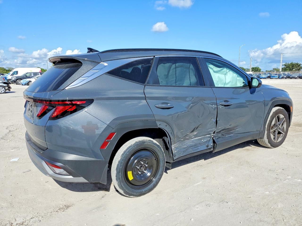2025 HYUNDAI TUCSON SEL photo 3