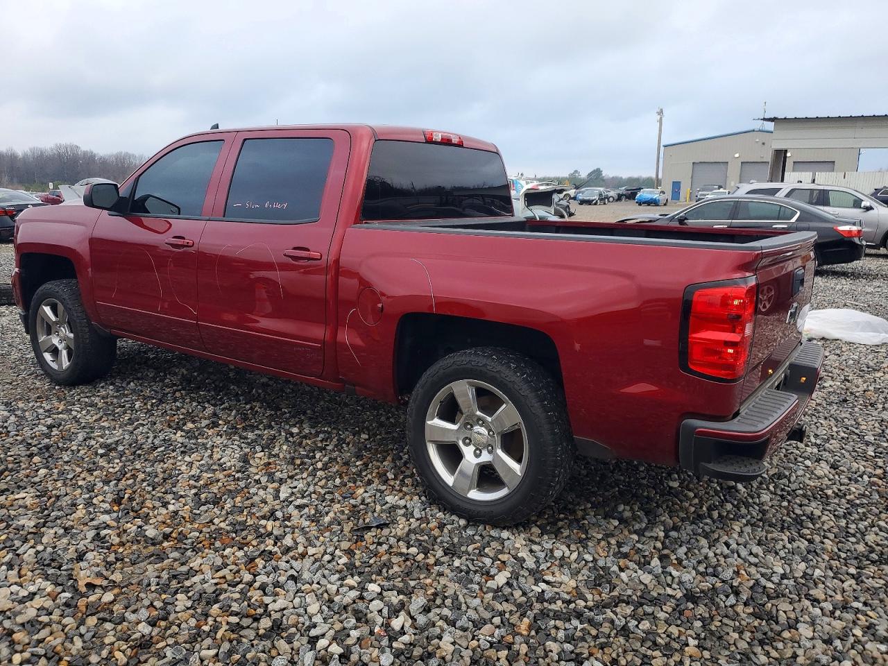 2018 CHEVROLET SILVERADO K1500 LT photo 2