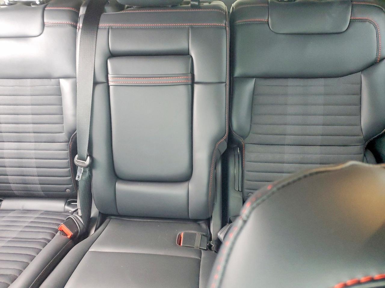 2025 FORD EXPLORER ST-LINE photo 10