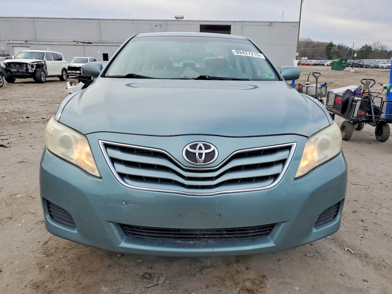 2010 TOYOTA CAMRY LE photo 9