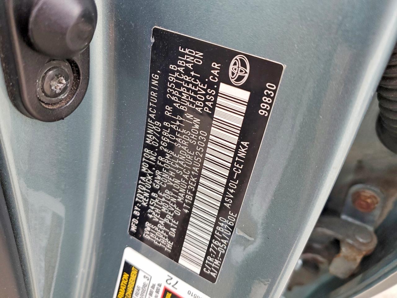 2010 TOYOTA CAMRY LE photo 23