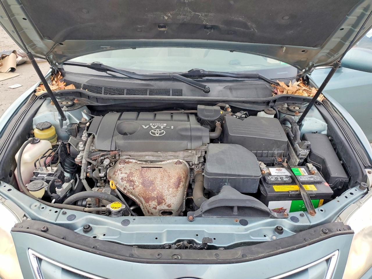 2010 TOYOTA CAMRY LE photo 21
