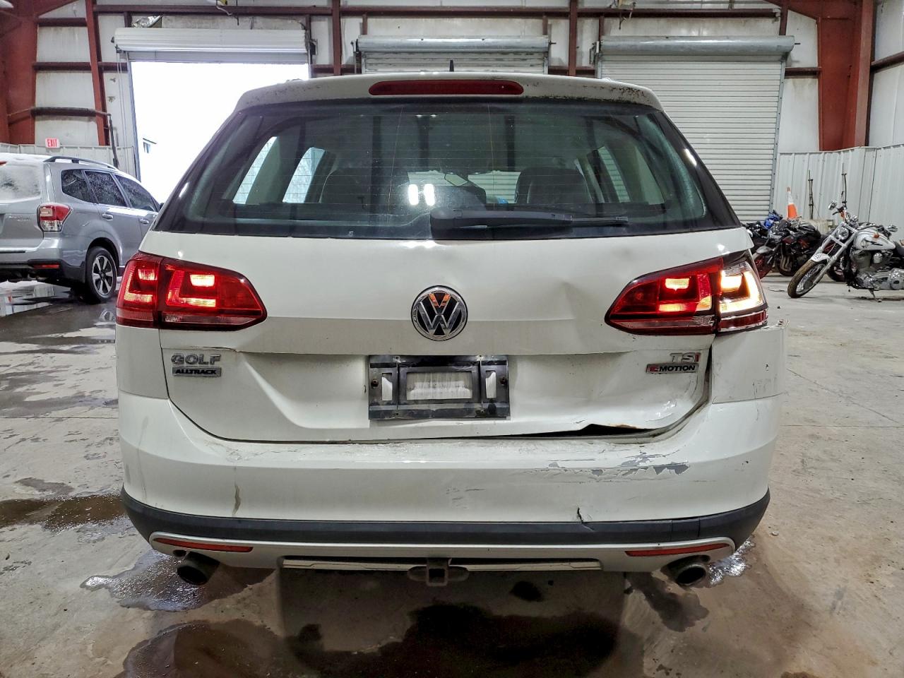 2017 VOLKSWAGEN GOLF ALLTRACK S photo 6