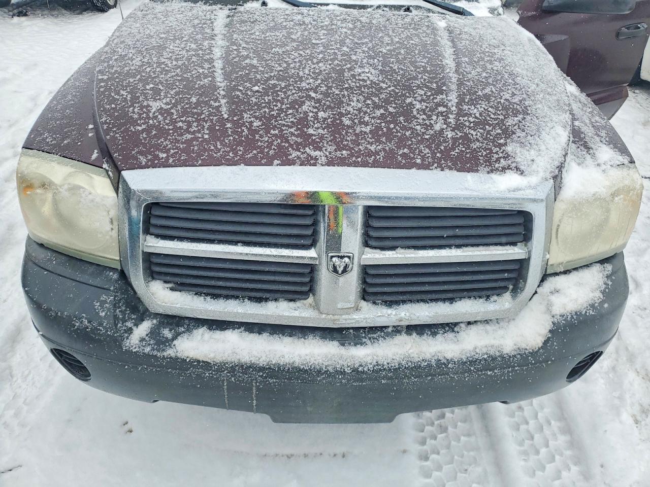 2005 DODGE DAKOTA QUAD photo 11