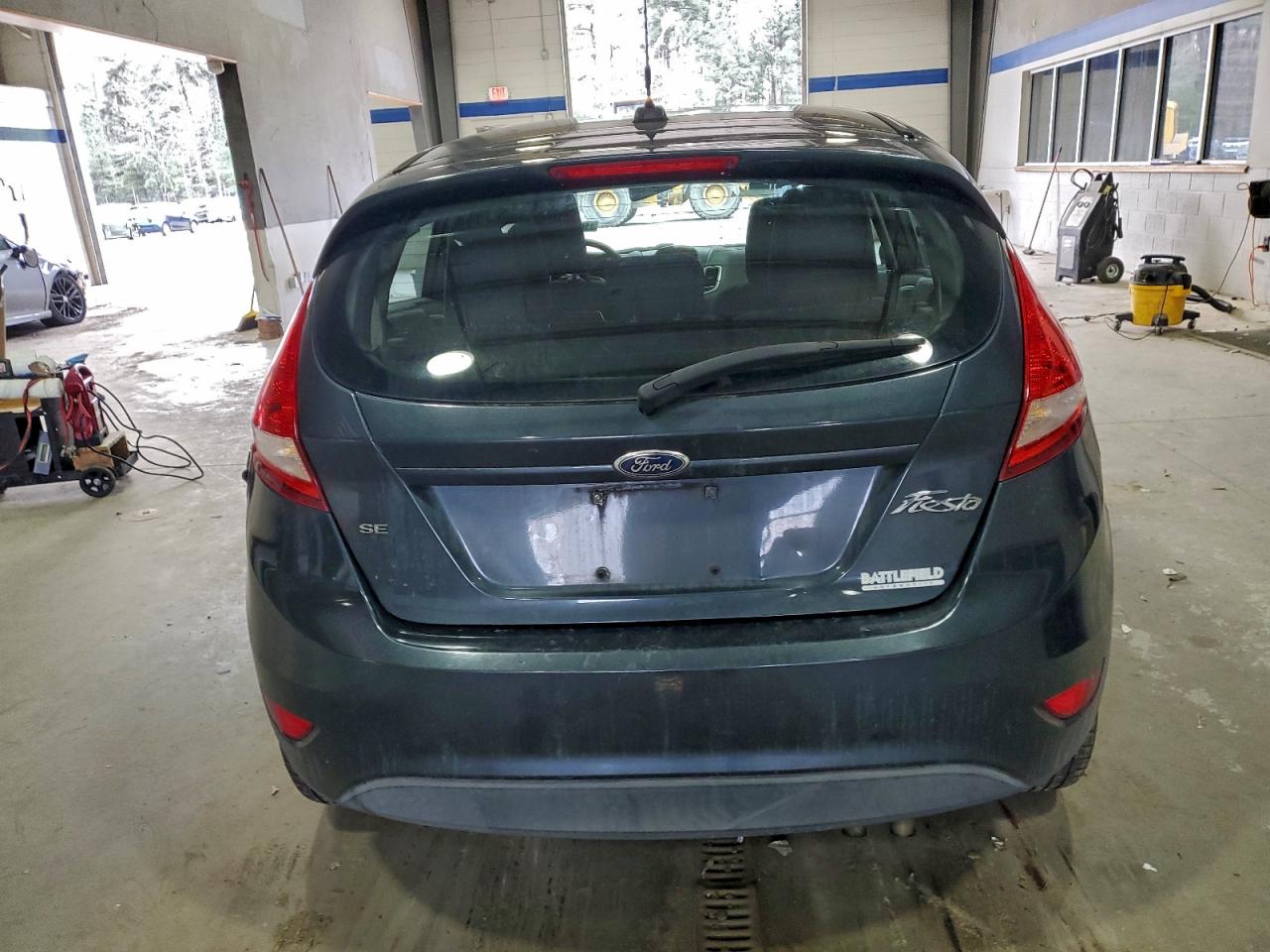 2011 FORD FIESTA SE photo 6