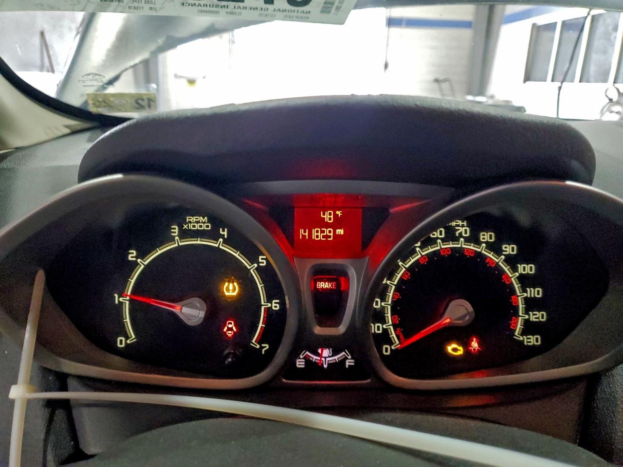 2011 FORD FIESTA SE photo 9