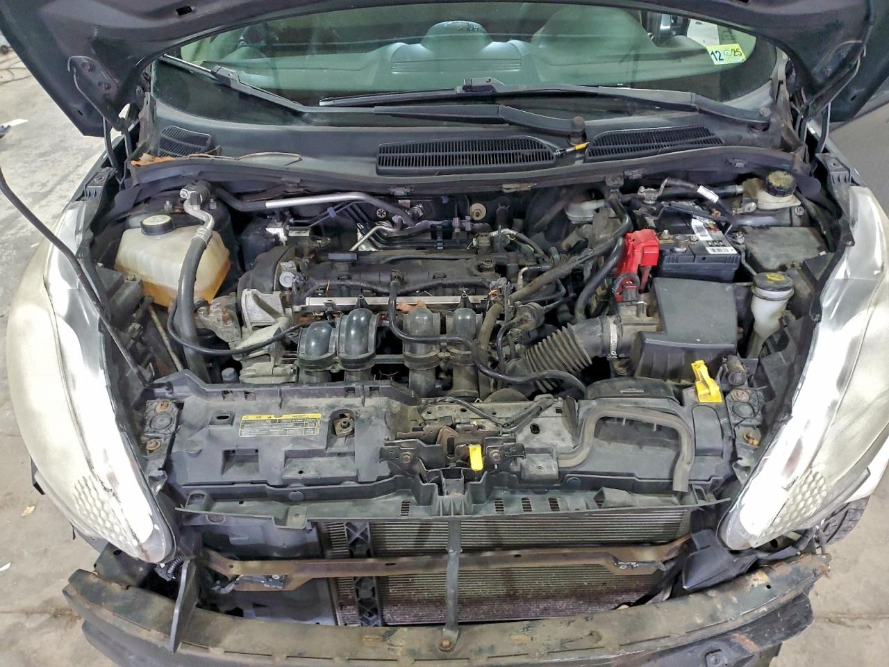 2011 FORD FIESTA SE photo 11