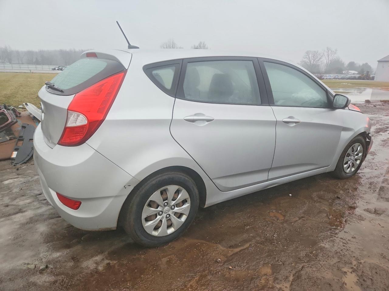 2016 HYUNDAI ACCENT SE photo 5