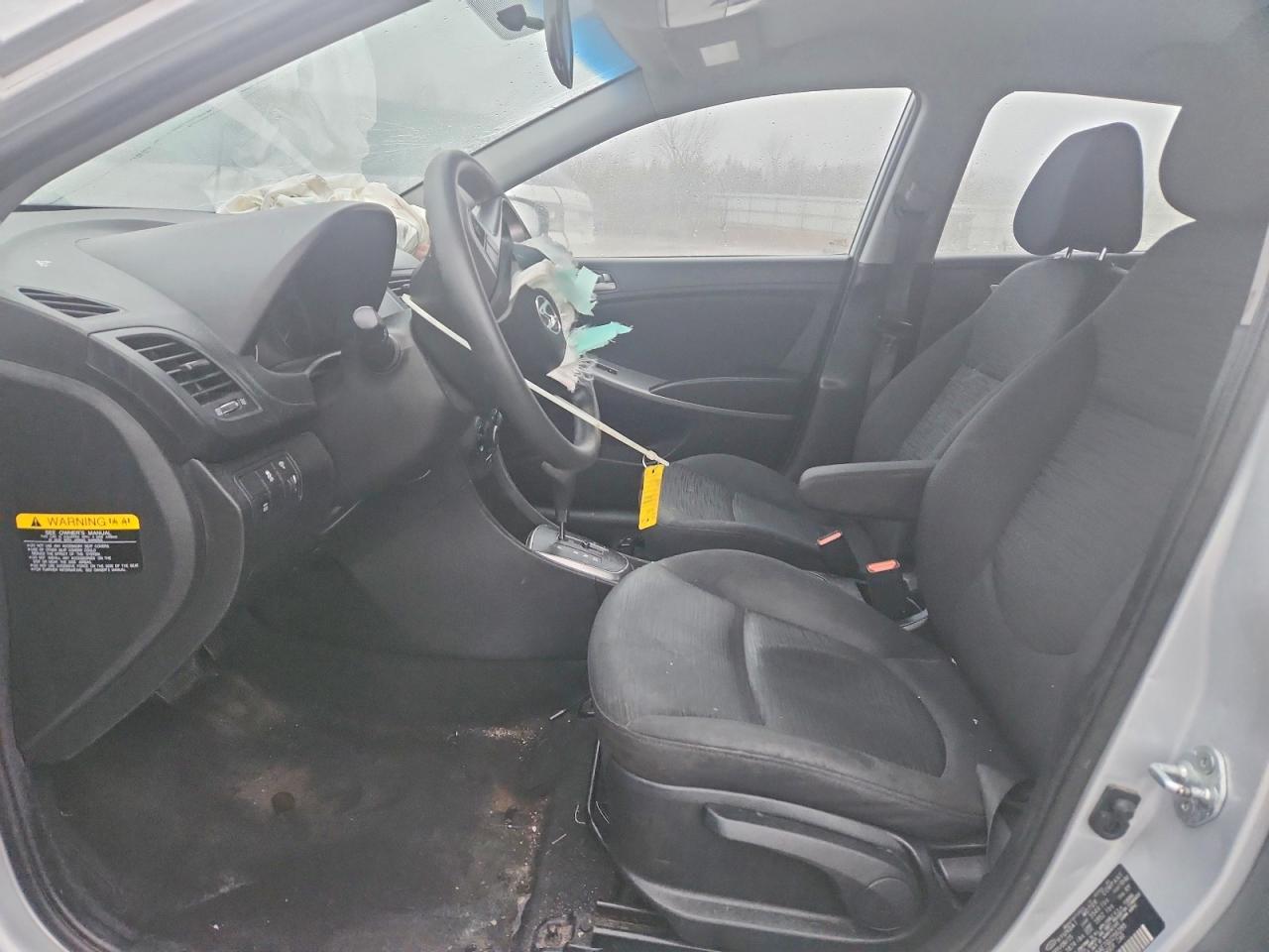 2016 HYUNDAI ACCENT SE photo 13