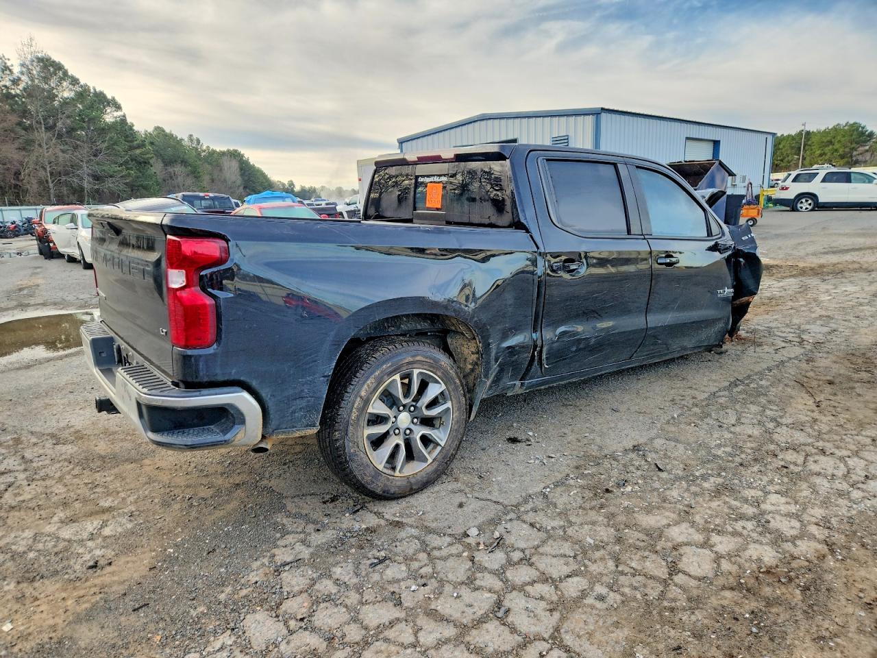 2020 CHEVROLET SILVERADO C1500 LT photo 3