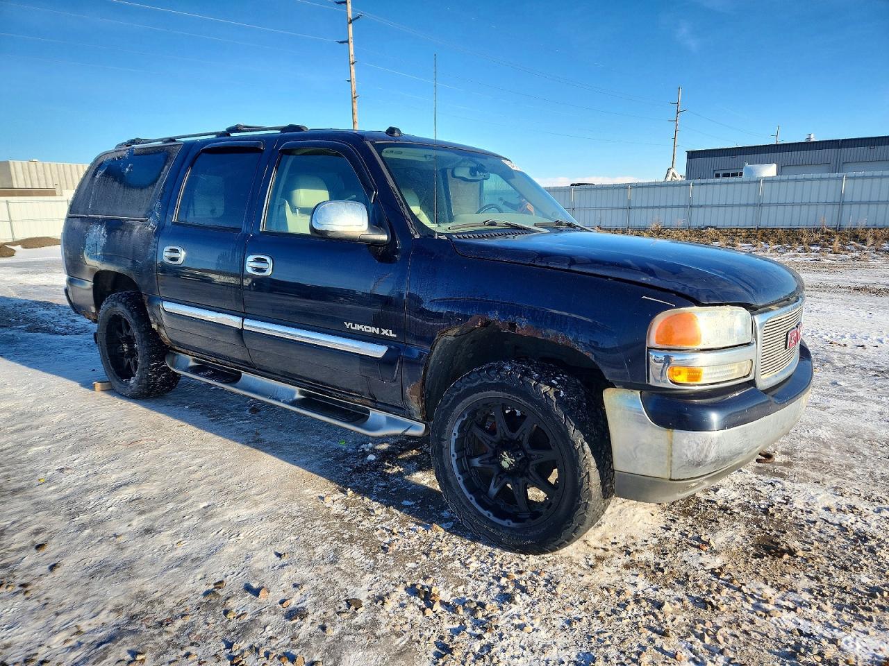 2004 GMC YUKON XL photo 4