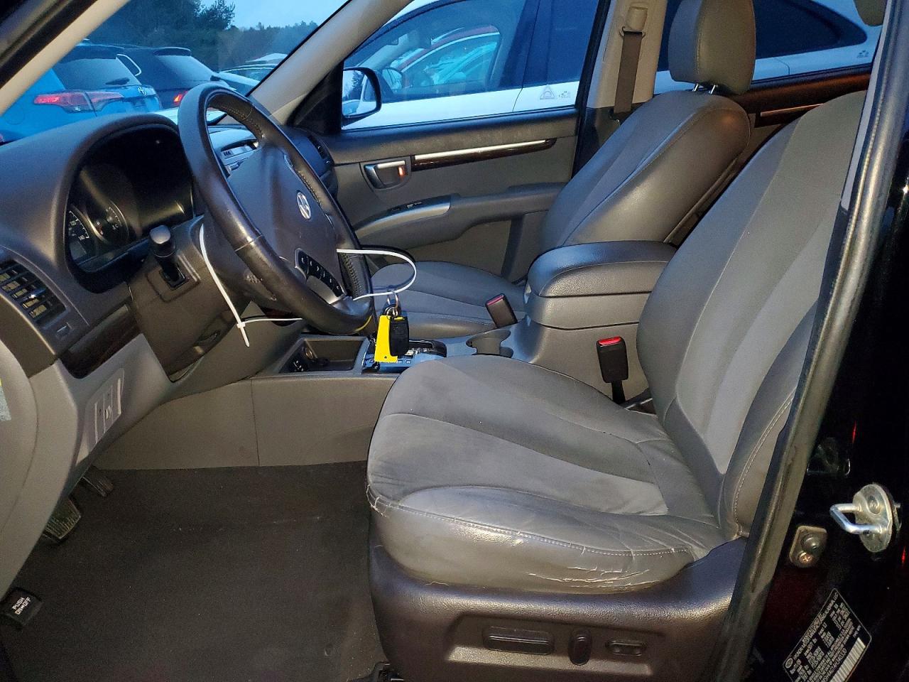 2010 HYUNDAI SANTA FE SE photo 7