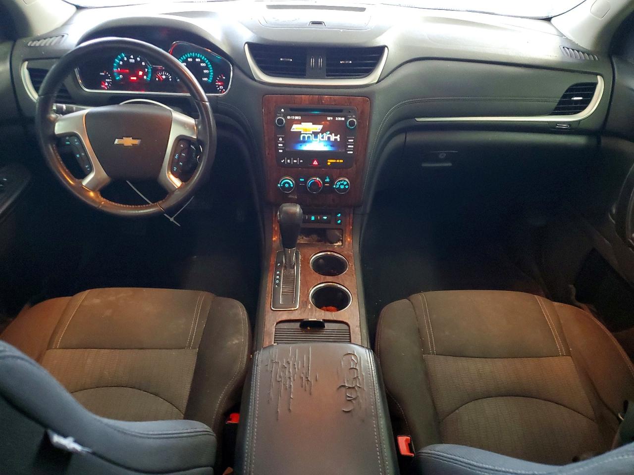 2014 CHEVROLET TRAVERSE LT photo 8