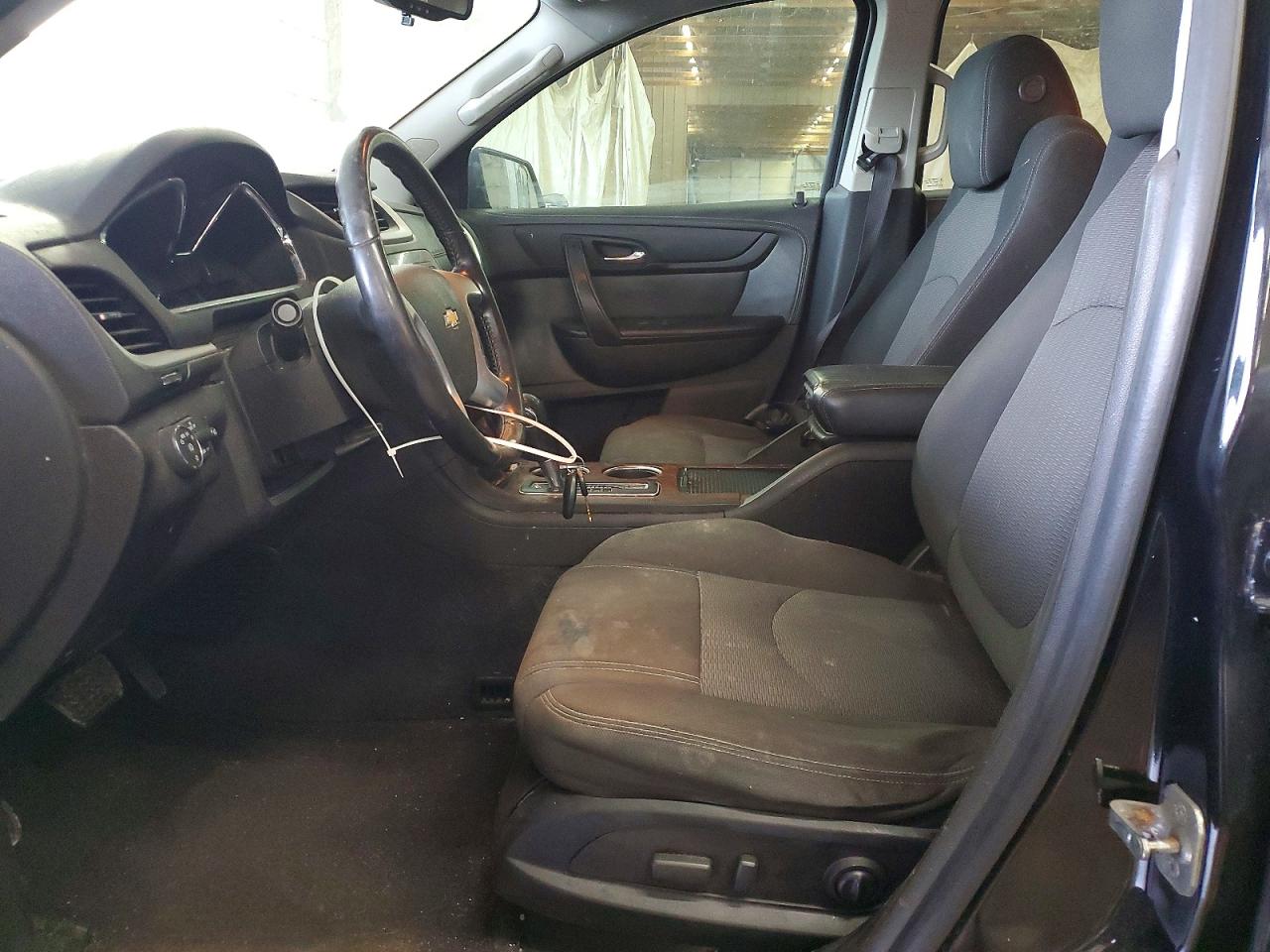 2014 CHEVROLET TRAVERSE LT photo 7