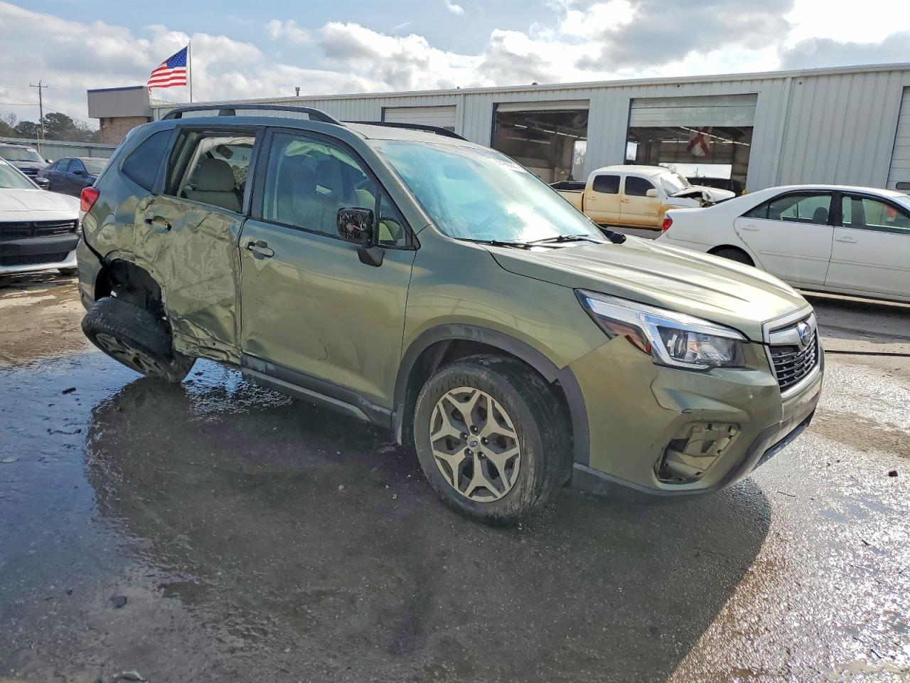 2020 SUBARU FORESTER PREMIUM photo 4