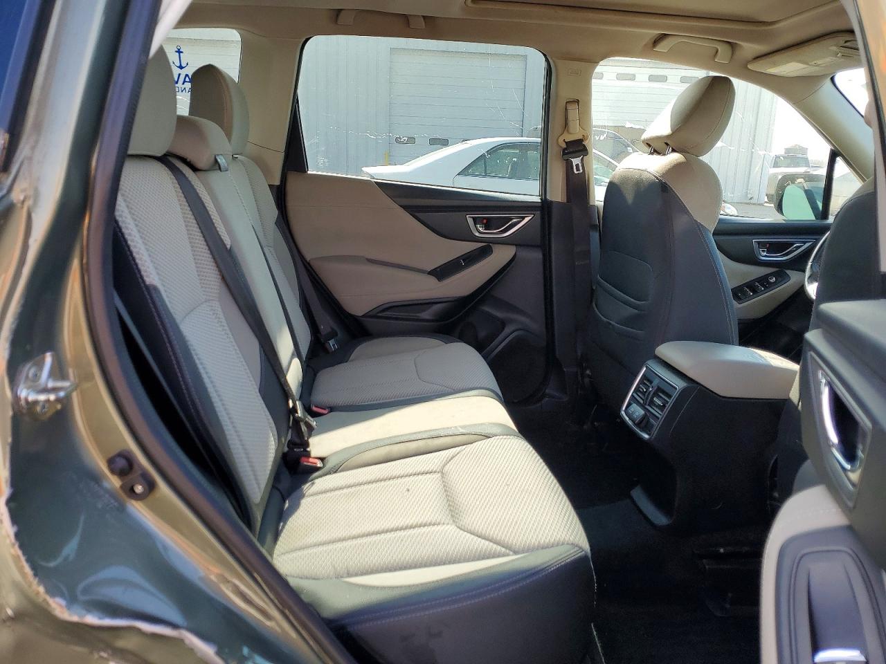 2020 SUBARU FORESTER PREMIUM photo 11