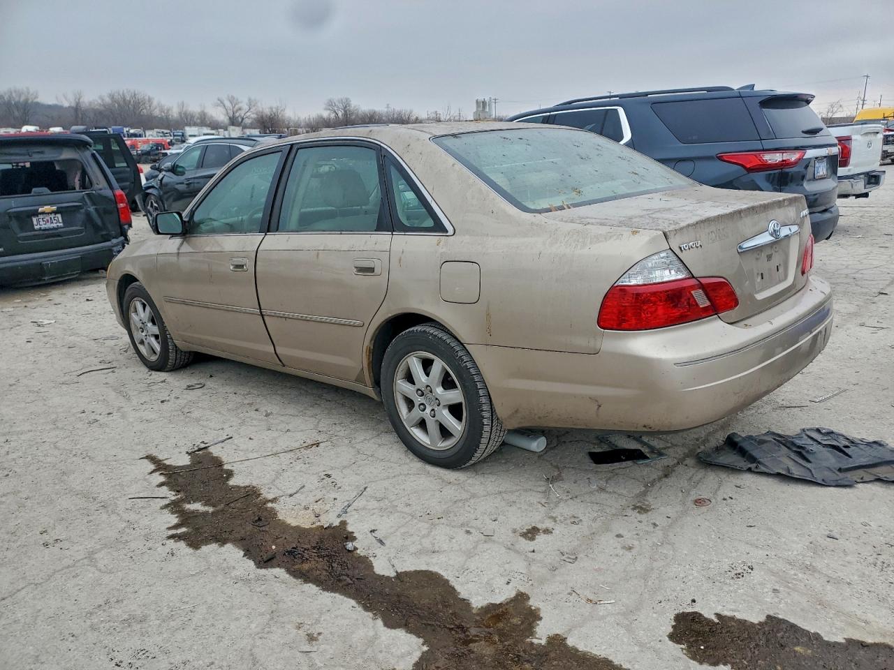 2003 TOYOTA AVALON XL photo 2