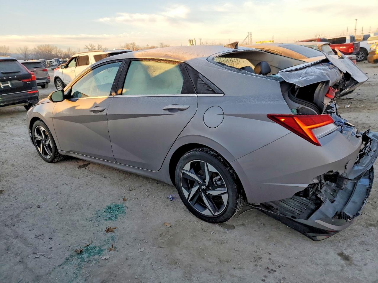 2023 HYUNDAI ELANTRA LIMITED photo 2