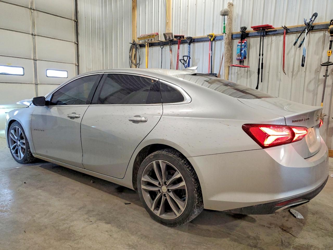 2020 CHEVROLET MALIBU PREMIER photo 2