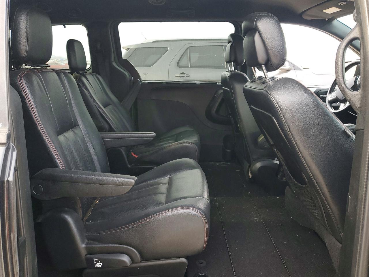 2013 DODGE GRAND CARAVAN R/T photo 11