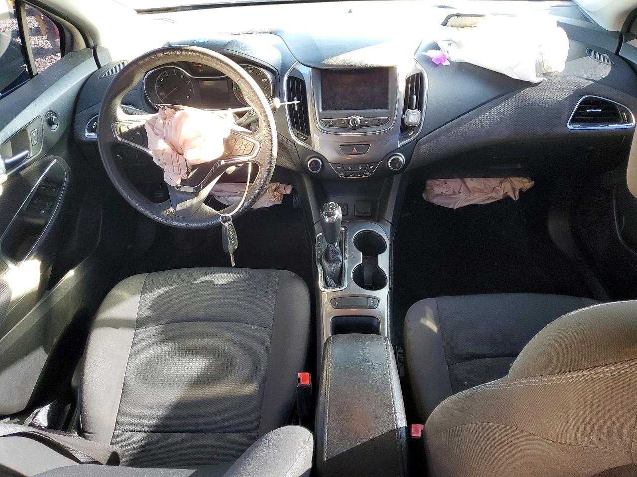 2019 CHEVROLET CRUZE LT photo 8