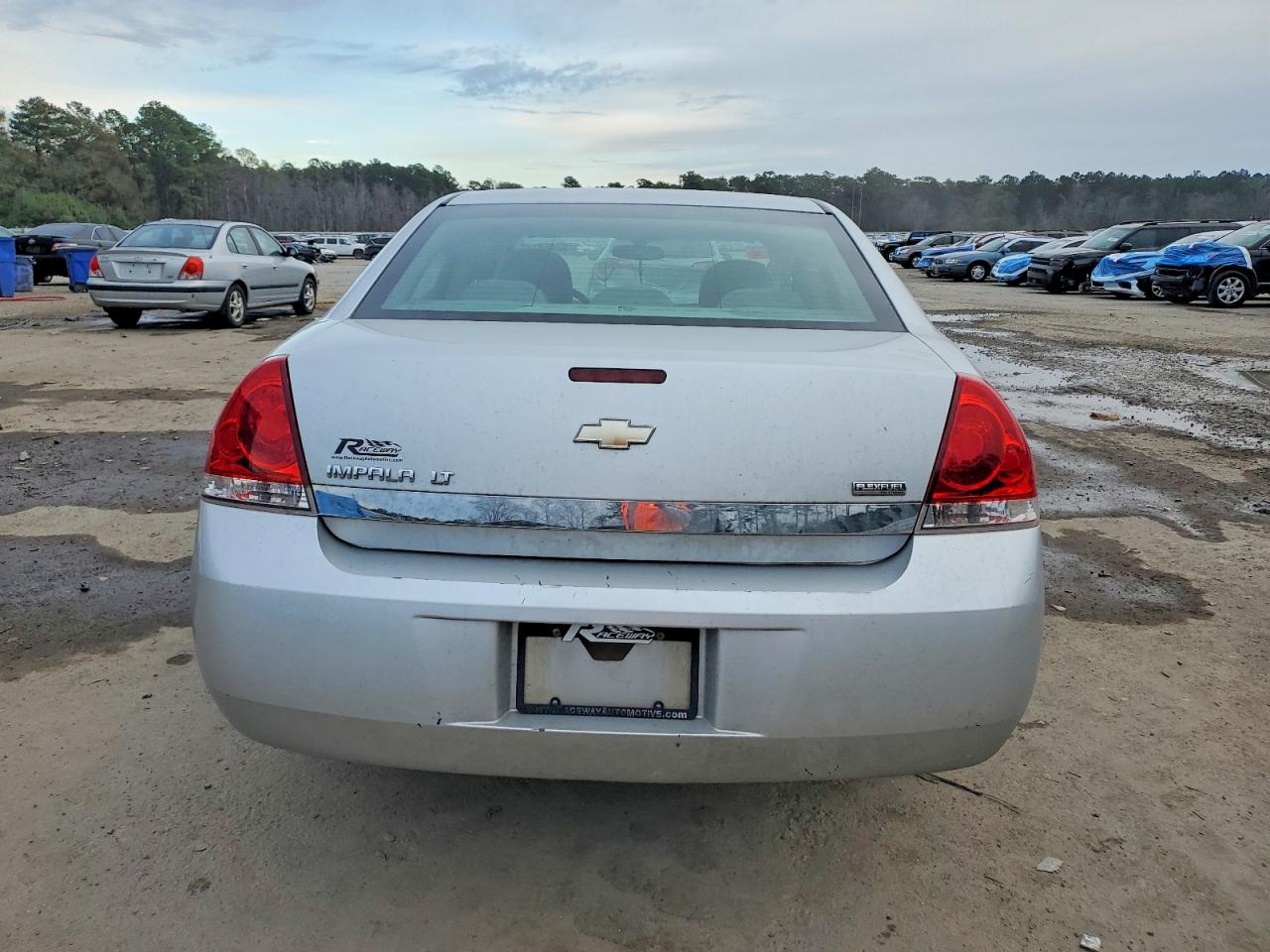2010 CHEVROLET IMPALA LT photo 6