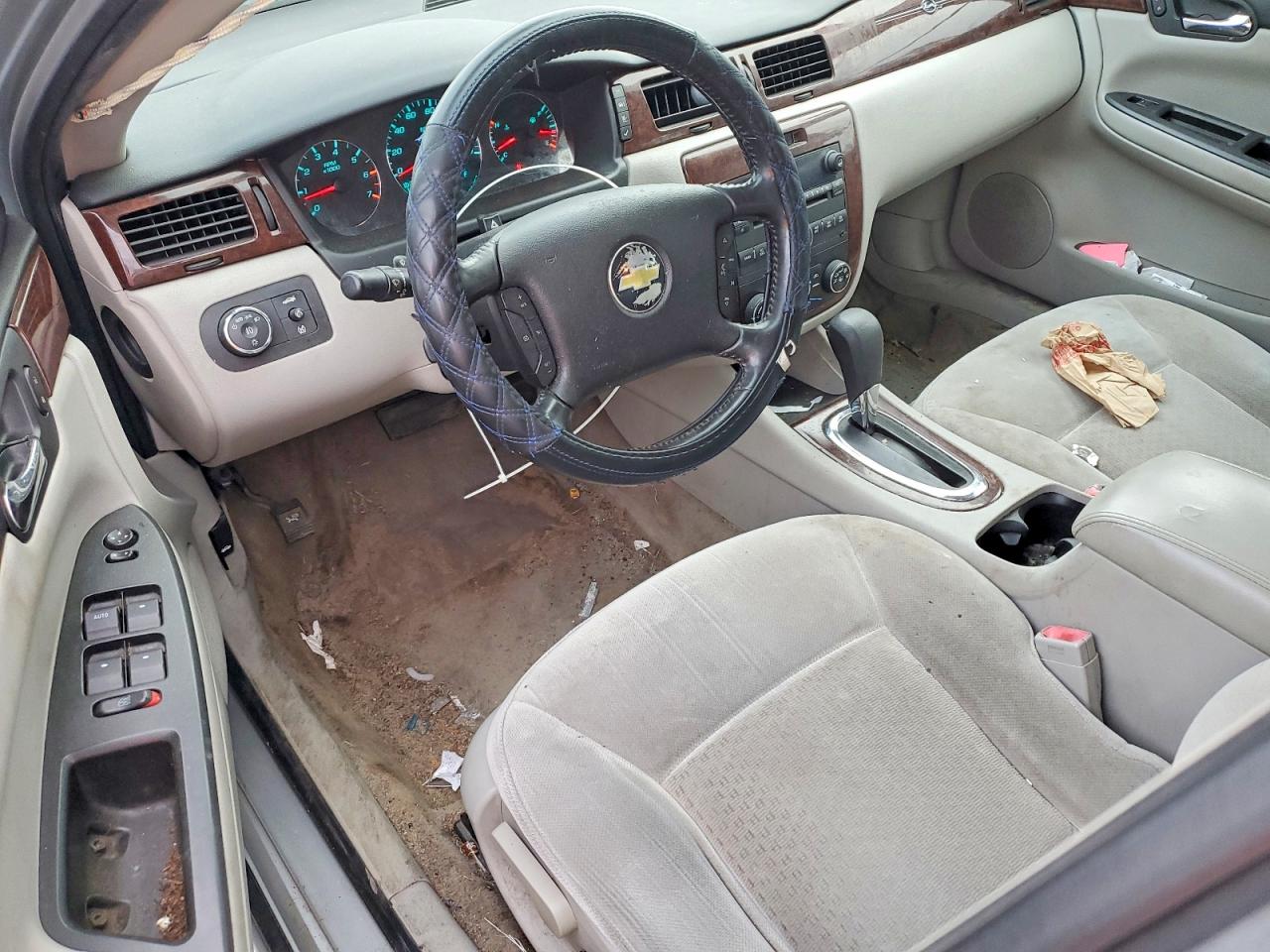 2010 CHEVROLET IMPALA LT photo 8