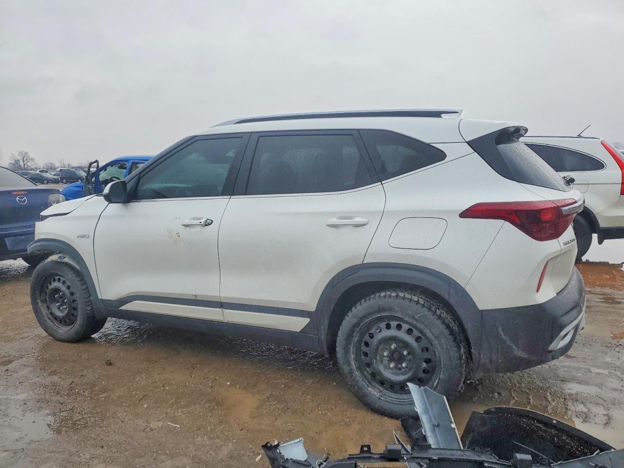 2021 KIA SELTOS EX photo 2