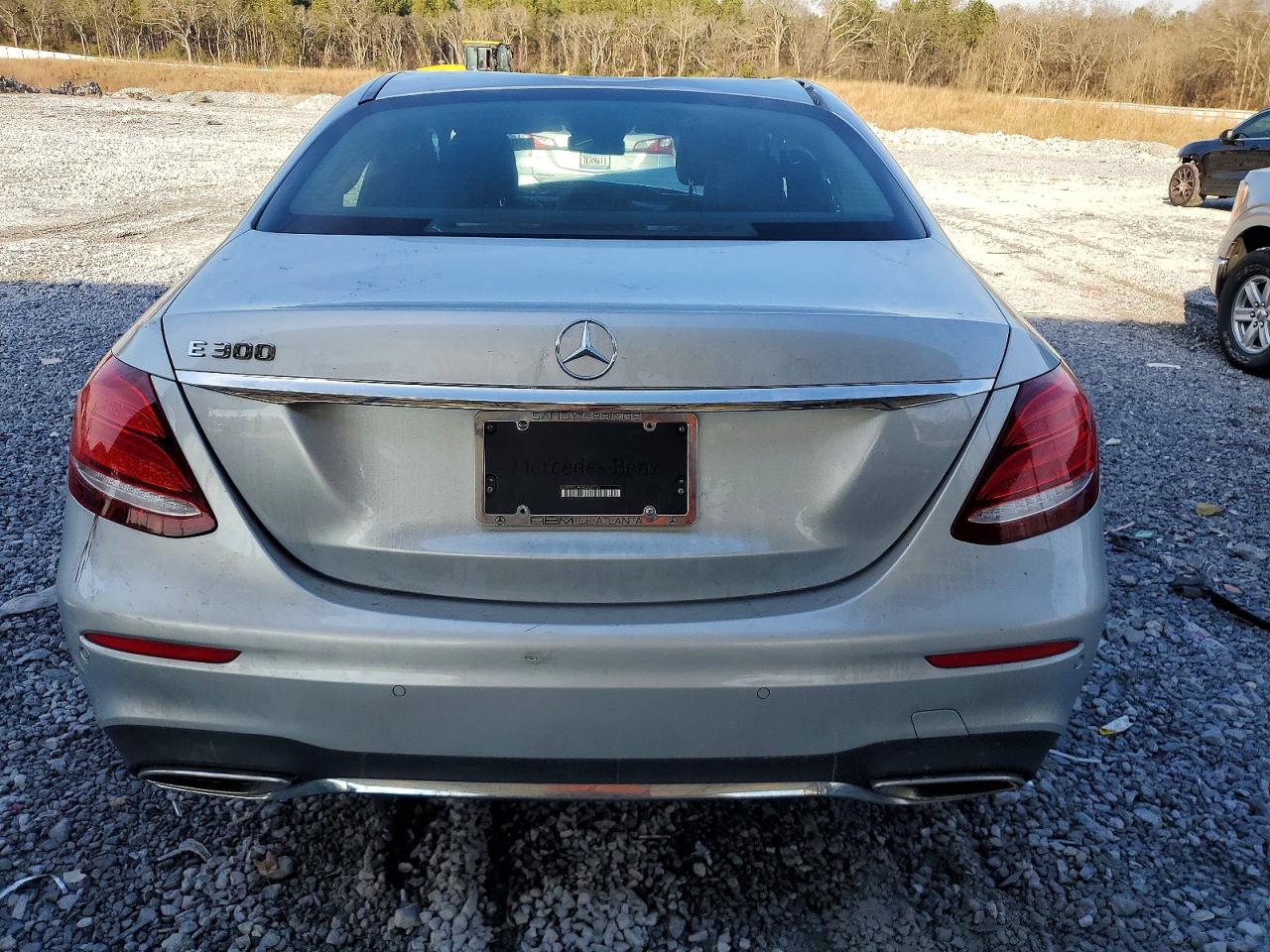 2018 MERCEDES-BENZ E 300 photo 6