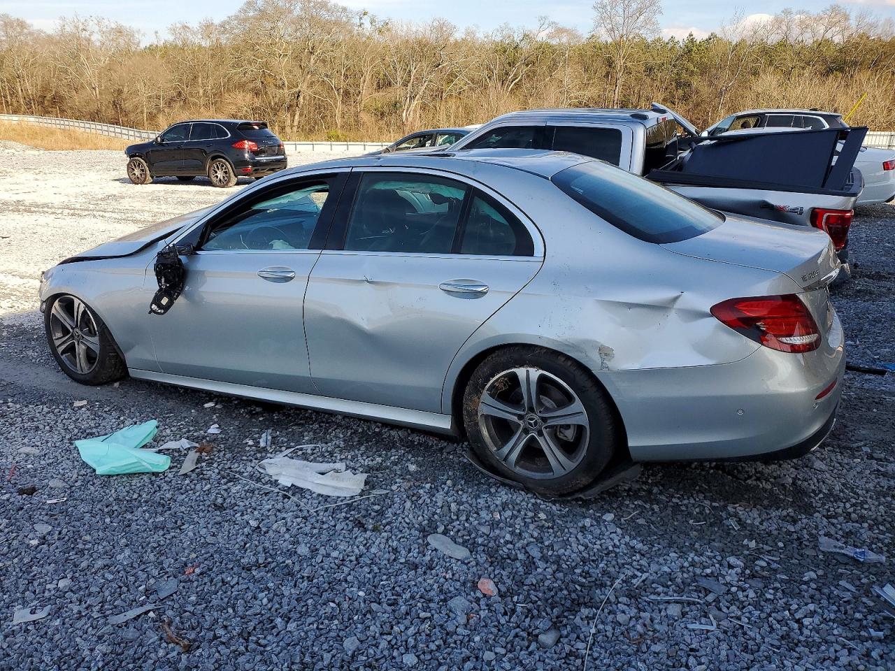 2018 MERCEDES-BENZ E 300 photo 2