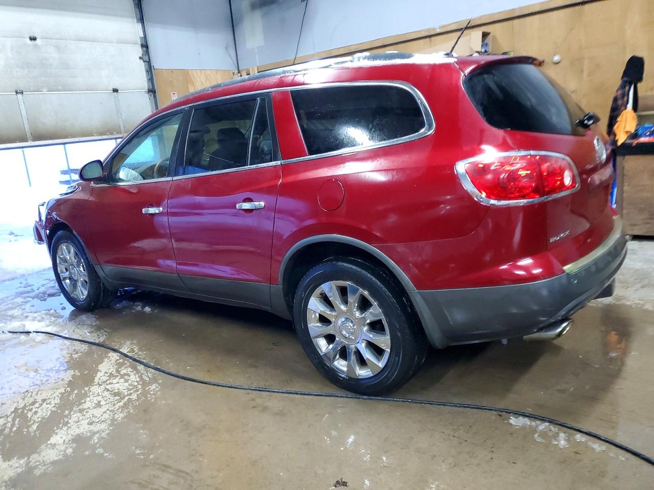2011 BUICK ENCLAVE CXL photo 2