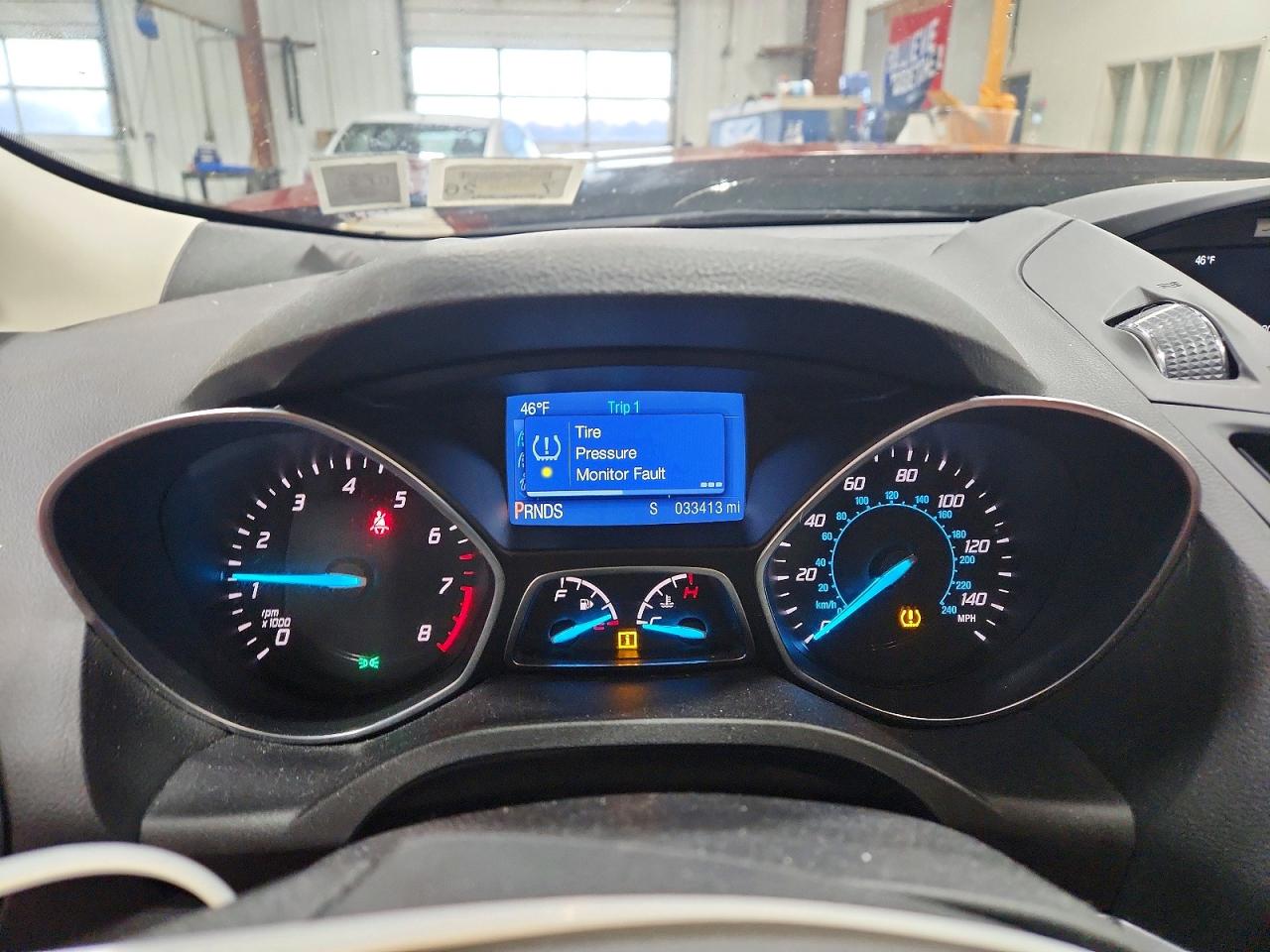 2015 FORD ESCAPE SE photo 9
