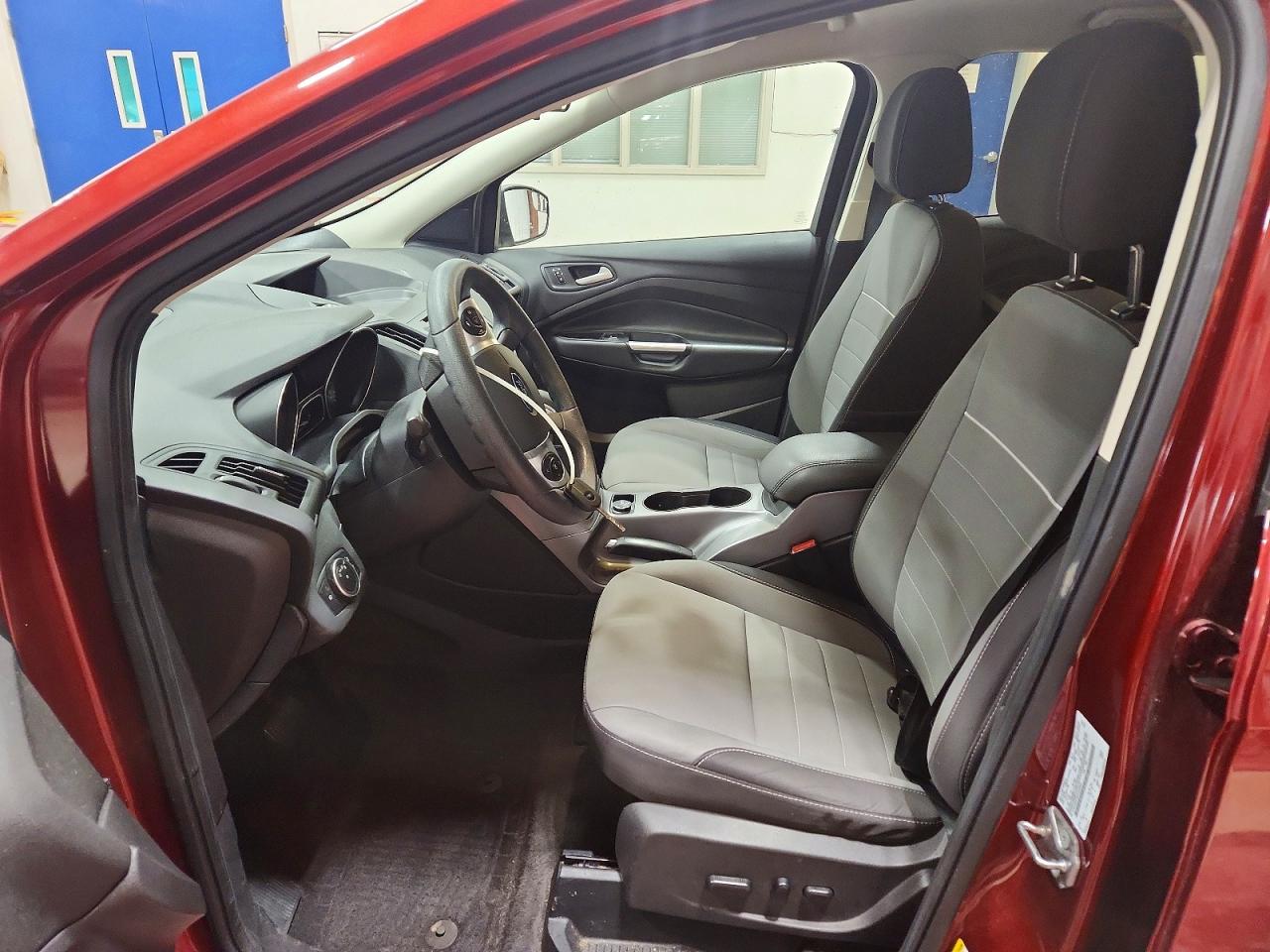 2015 FORD ESCAPE SE photo 7