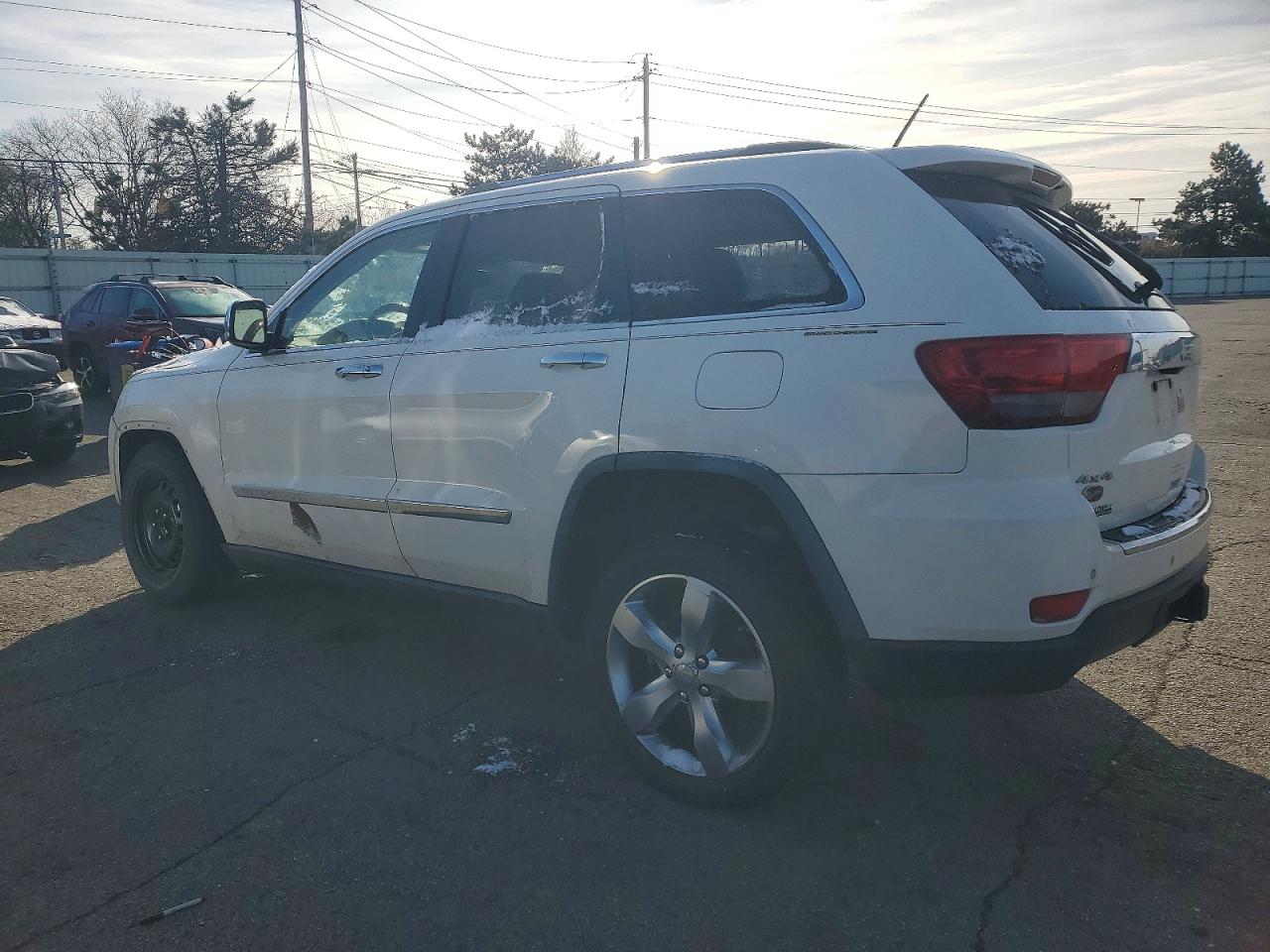 2011 JEEP GRAND CHEROKEE OVERLAND photo 3