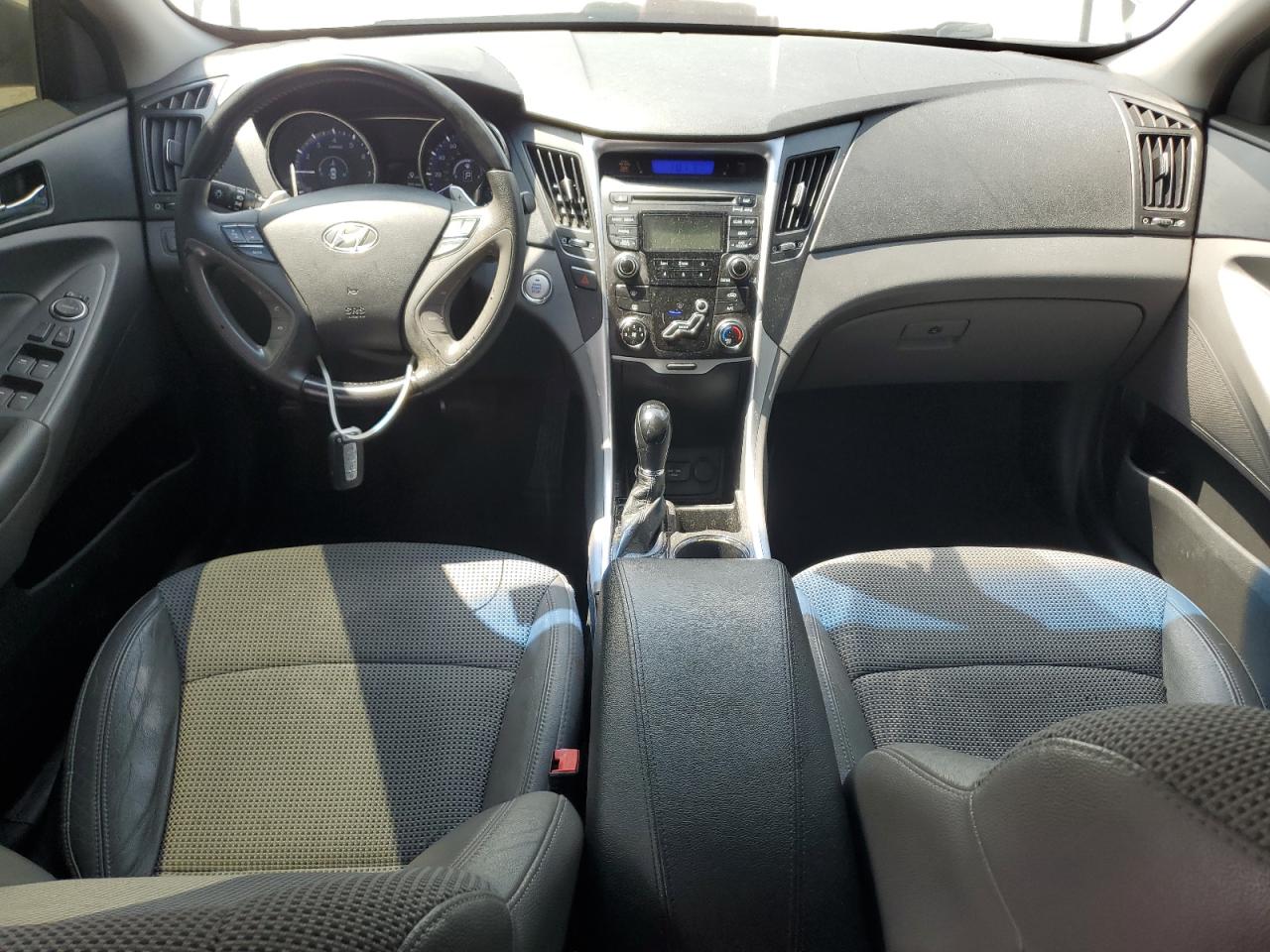 2012 HYUNDAI SONATA SE photo 15